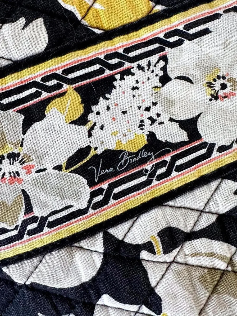 Vera Bradley Floral Black & Yellow Quilted Crossbody Bag - EUC - Picture 5 of 8